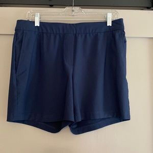 Nike dri fit golf shorts in mint condition